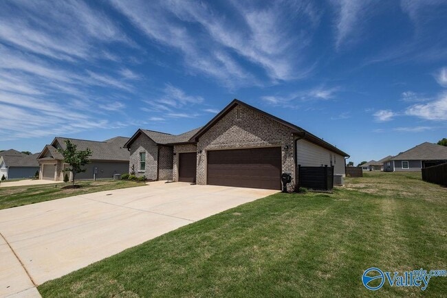 Building Photo - 143 Sager Cir
