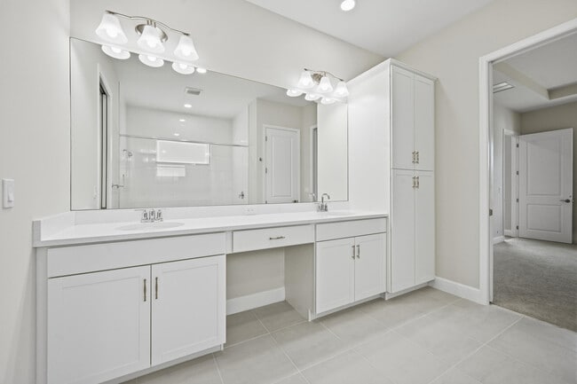 Building Photo - 13955 Spruce Pne Dr