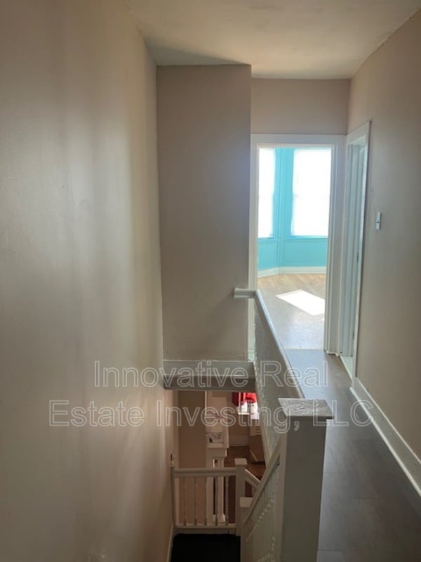 Building Photo - 6115 Lansdowne Ave