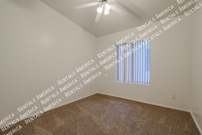 Building Photo - 7158 E Juanita Ave