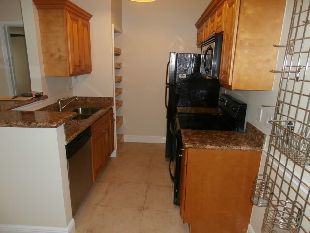 Building Photo - 712 Secret Harbor Ln