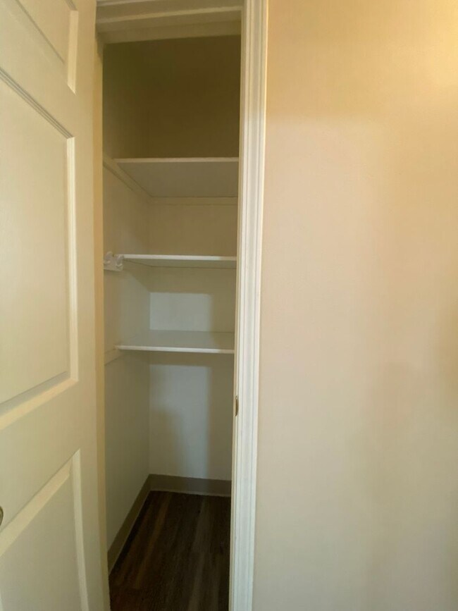 Building Photo - 3 Bedroom 2 Bathroom Home for Rent!