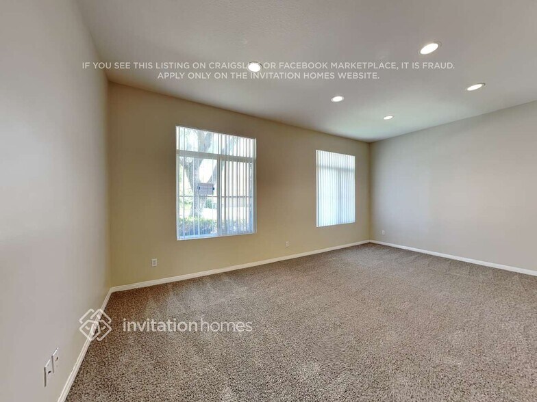 Building Photo - 28315 Hidden Hills Dr