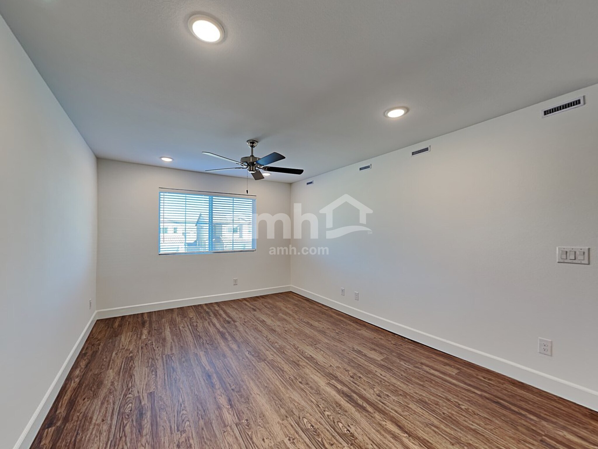 Building Photo - 9143 Crocker Pt Ct