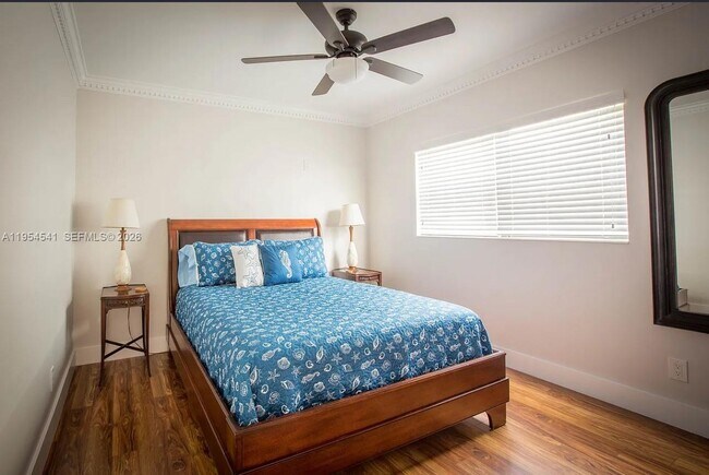 Building Photo - 555 NE 71st St