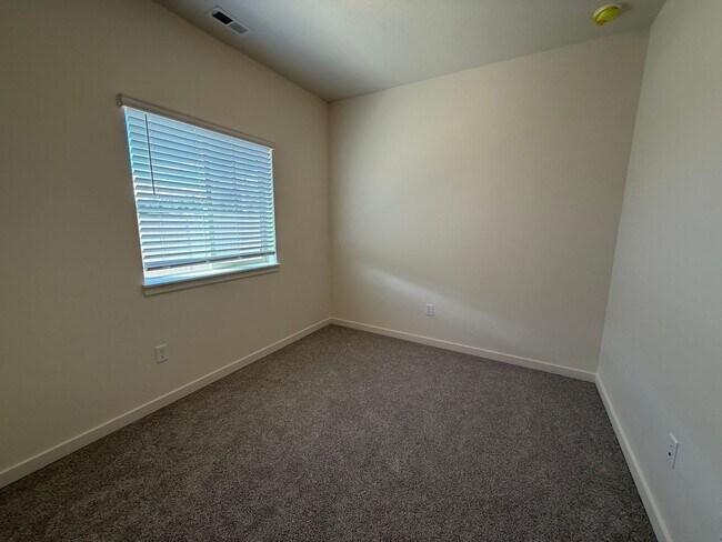 Building Photo - 3138 Platte River Dr