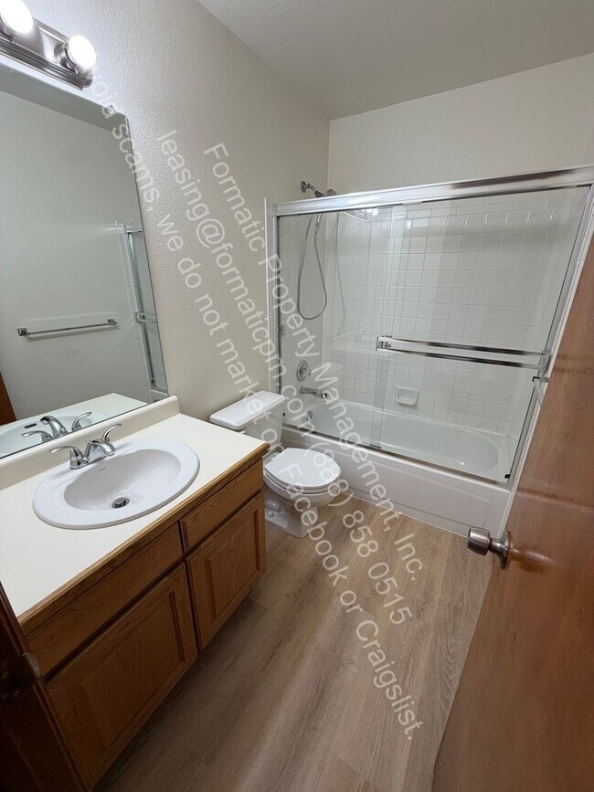 Building Photo - 9663 Lameria Dr