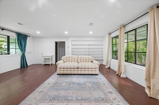 Building Photo - 3490 William Ave