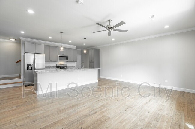 Building Photo - 1904 Cypress Ln