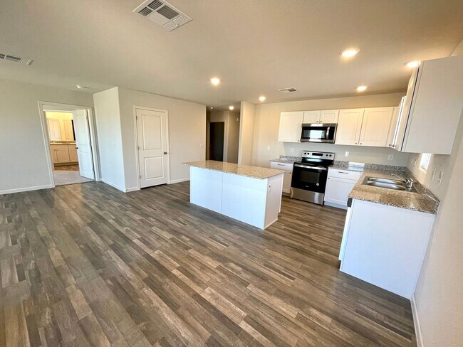 Building Photo - New Beautiful 2023 Construction- 4 Bedroom Home!