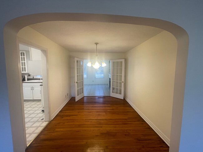 Building Photo - Charming 2-Bed, 1.5-Bath With Flex Space f...