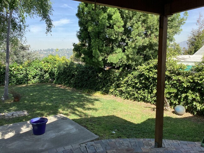 Building Photo - Montecito Heights with Breathtaking Views!