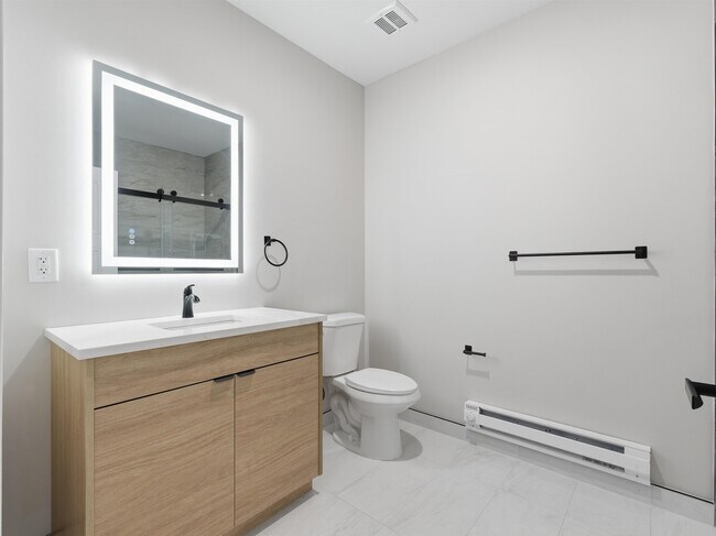 Building Photo - 304 61st St