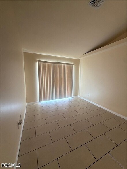 Building Photo - 1622 SW 33rd St