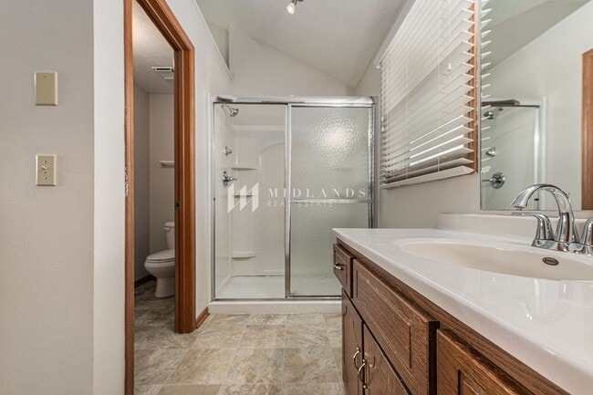 Building Photo - Marvelous Omaha Home