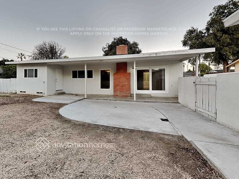 Building Photo - 2882 David St