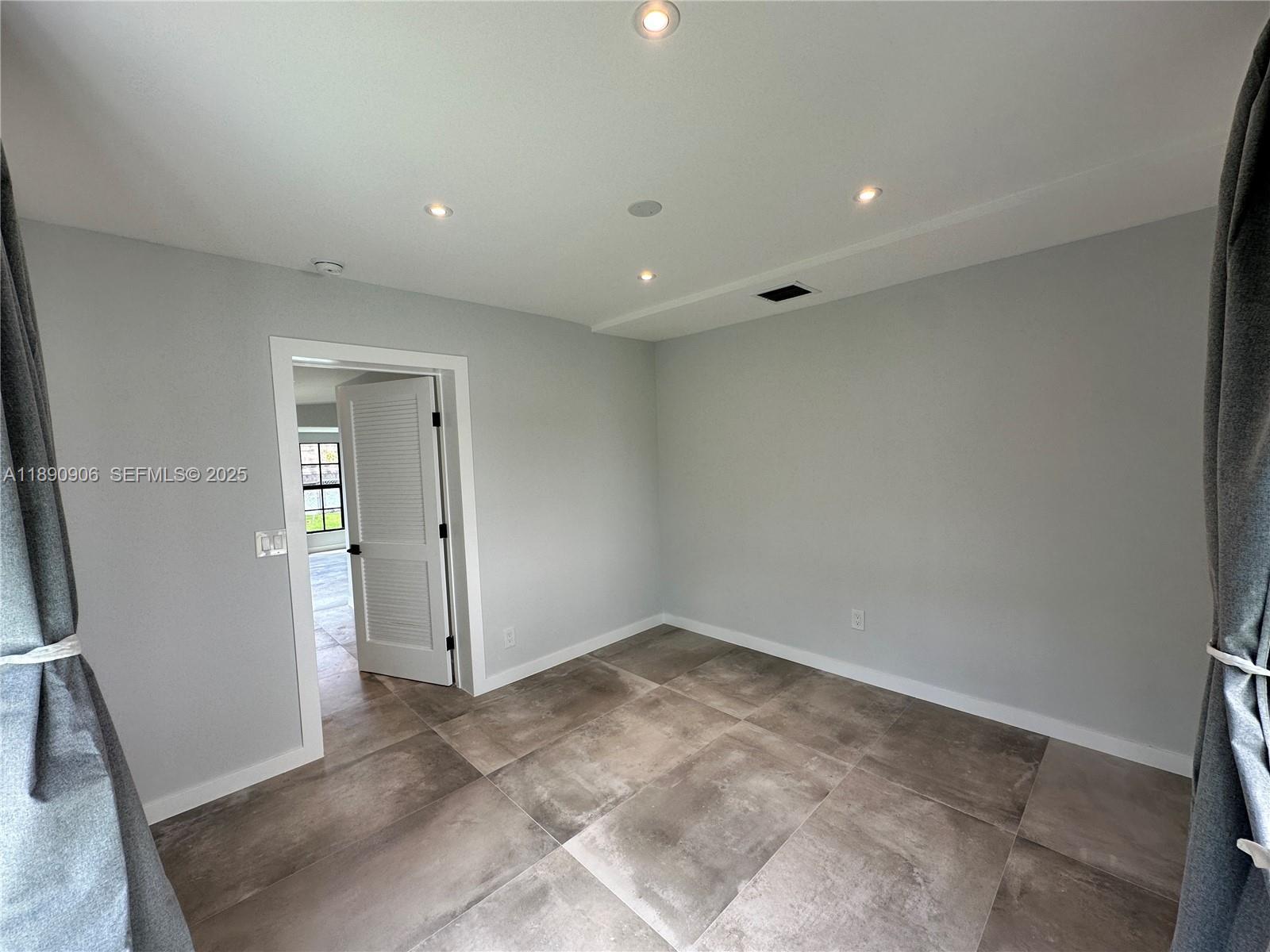 Building Photo - 1436 SW 76th Ct