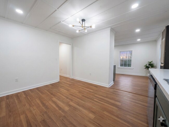 Building Photo - 524 North Dr