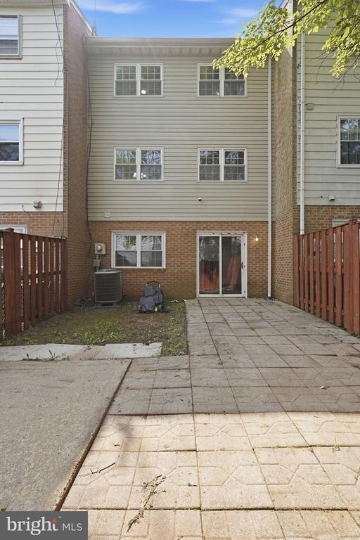 Building Photo - 9178 Laurelwood Ct