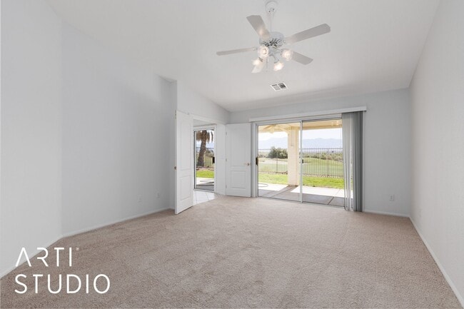 Building Photo - ***Sunset Greens 3 Bedroom 2 Bath Unfurnis...