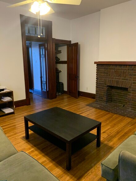 Building Photo - 3230 Bishop St