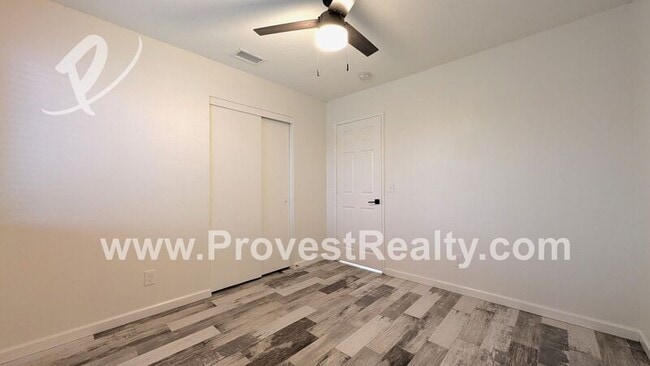 Building Photo - 10790 Sauk Rd