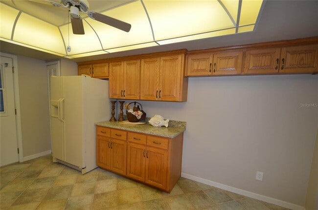 Building Photo - 5057 Bermuda Cir