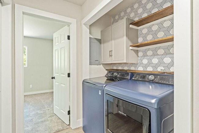 Building Photo - 16 Duvall Ln