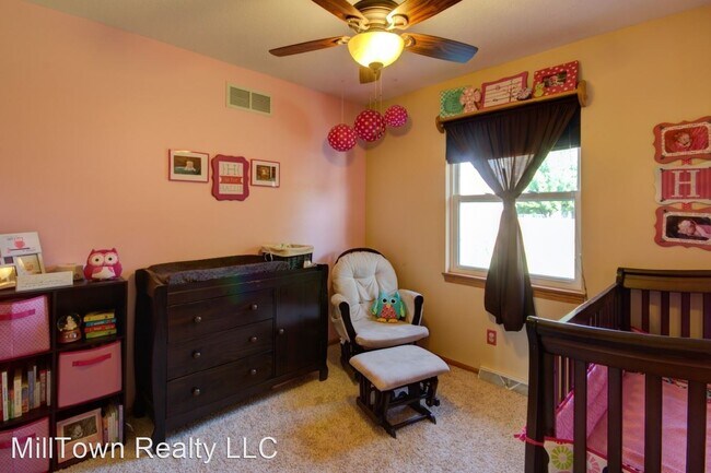 Building Photo - 3 br, 2.5 bath House - 234 Melrose Dr