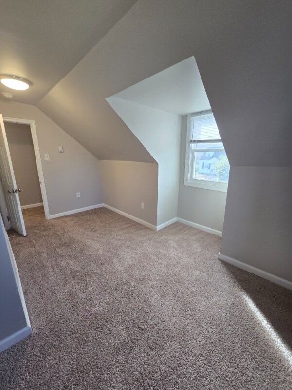 Building Photo - 1112 E 16th St