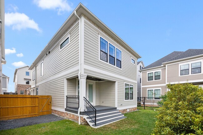 Building Photo - 14008 Mem Reserve Pl