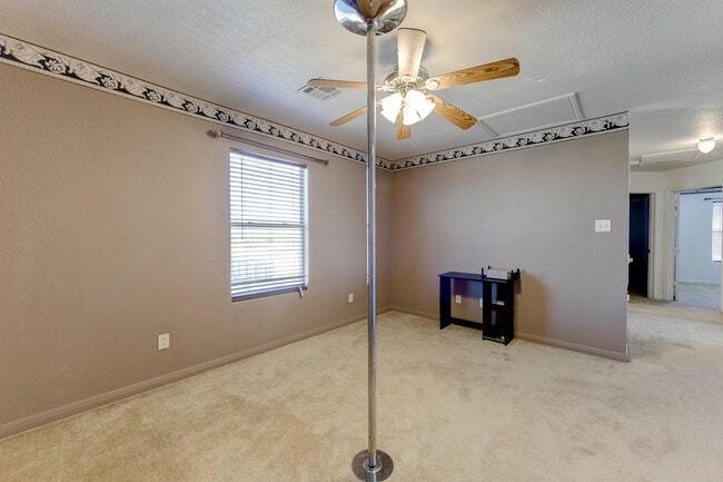 Building Photo - 4201 Thunder Creek Dr