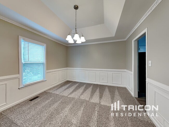 Building Photo - 220 Pepperdine Way