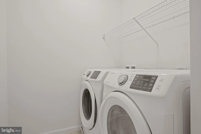 Building Photo - 608 Mayer Pl