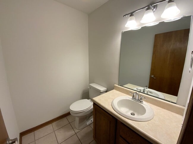 Building Photo - 203-203 Briarcrest Ct