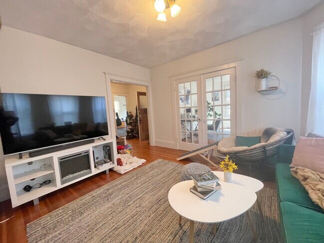 Building Photo - 509 Washington St