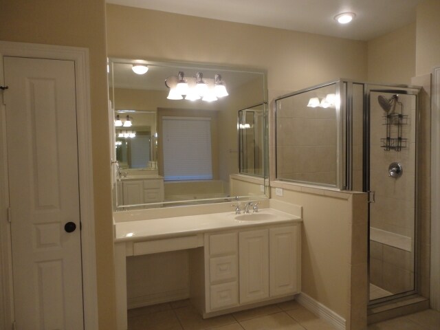 Building Photo - 325 Lancaster Ln