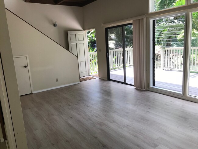 Building Photo - Kauhale Beach cove! Tropical, Serene and v...