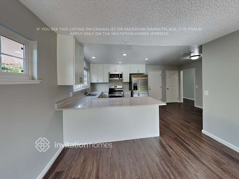 Building Photo - 256 Andrea Dr