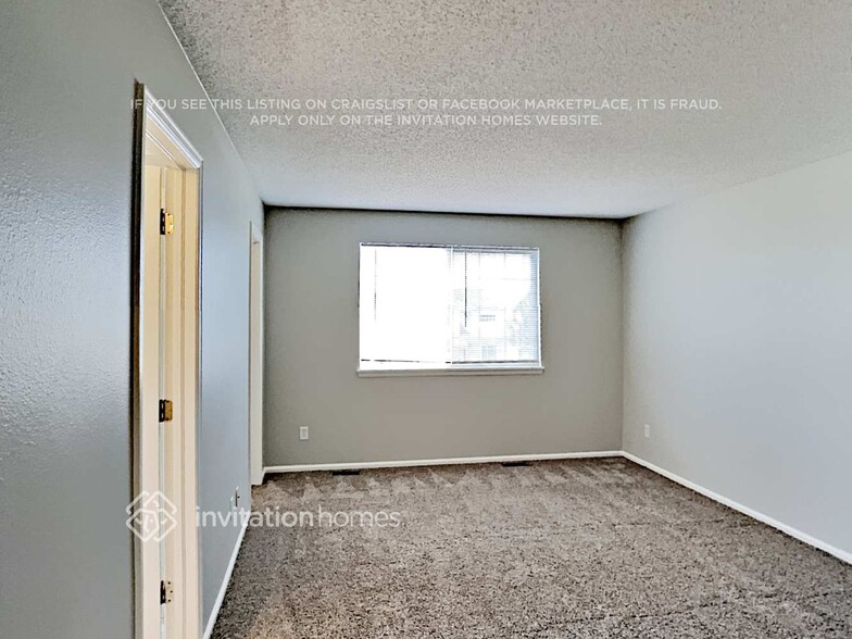 Building Photo - 5674 S Yakima St