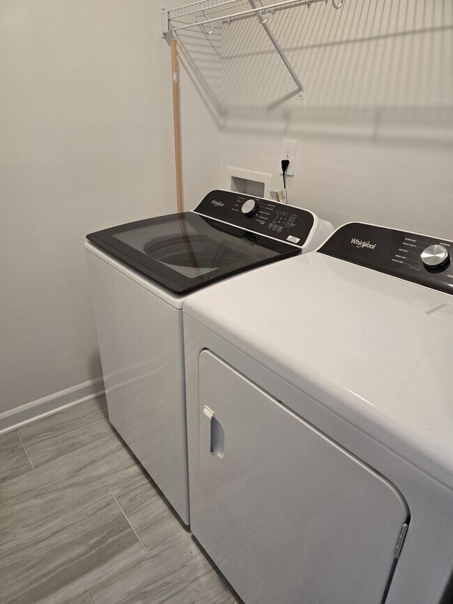 Building Photo - New Construction 3BR/2.5BA Townhome in NW ...