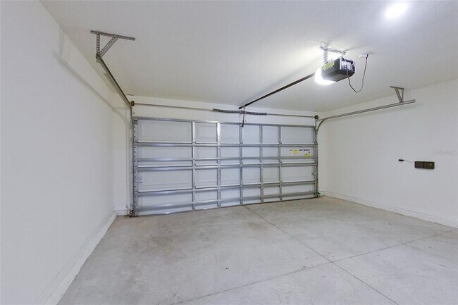 Building Photo - 8584 SW 43rd Ter