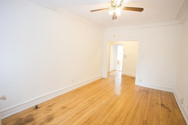 Floorplan - 5300-5308 S. Greenwood Avenue