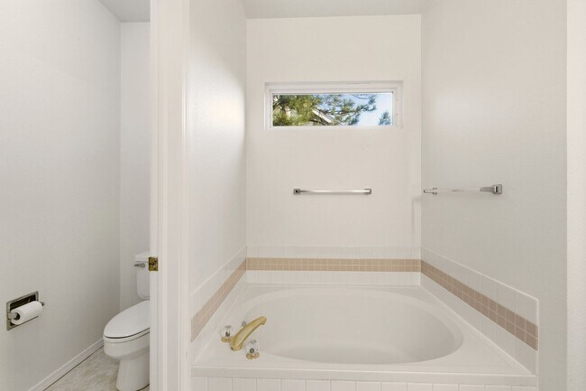 Building Photo - 3 Bed 2.5 Bath Home In Parker