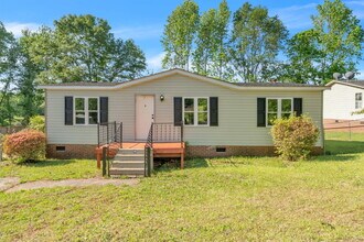 Building Photo - 92 Dryden Ave