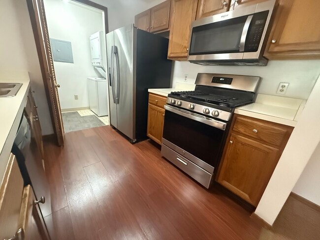 Building Photo - 2-Bedrom Condo Apartment in Broadview Hts!!