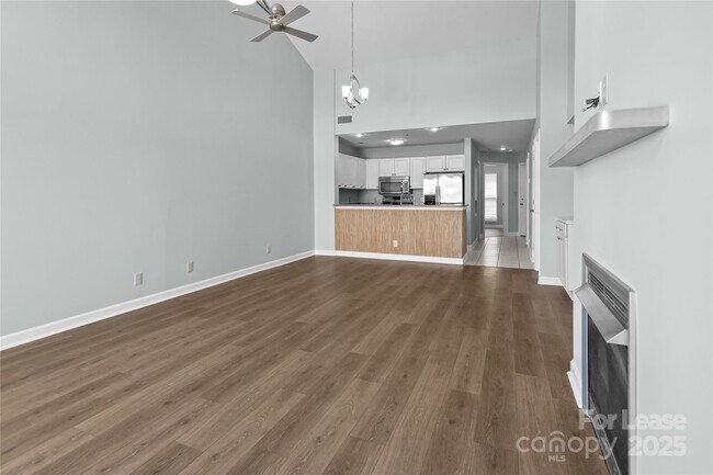 Building Photo - 18663 Vineyard Point Ln