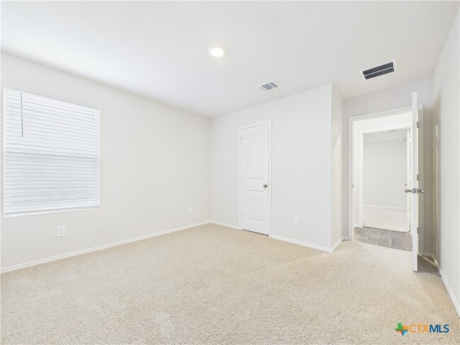 Building Photo - 1012 Betsy Dr