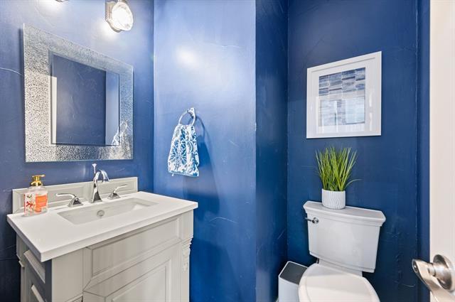 Building Photo - 1093 Woodbriar Dr