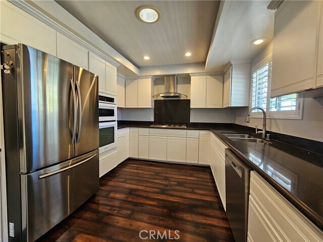 Building Photo - 639 Alta Loma Dr